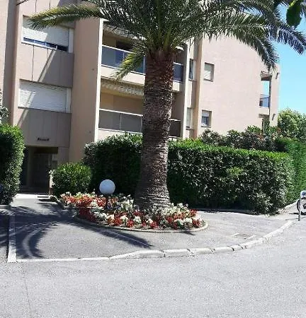 F2 1er Etage Apartment